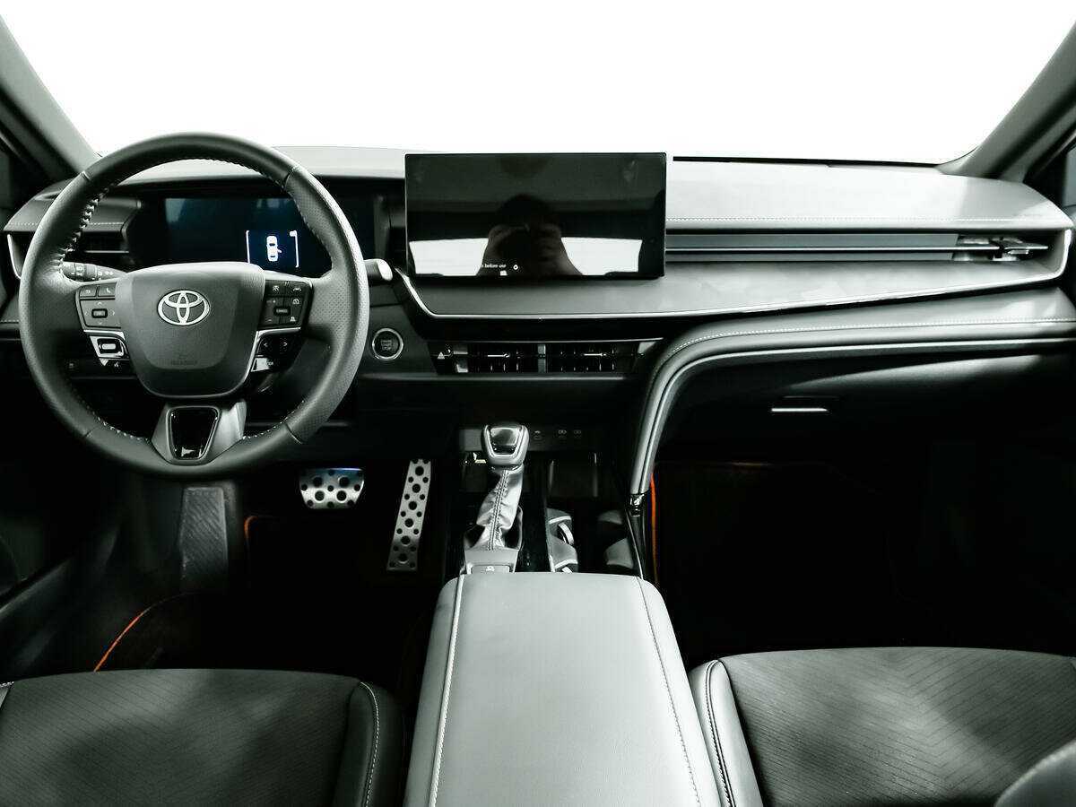 Б/У Тойота Камри 2024 года. Фото: #10