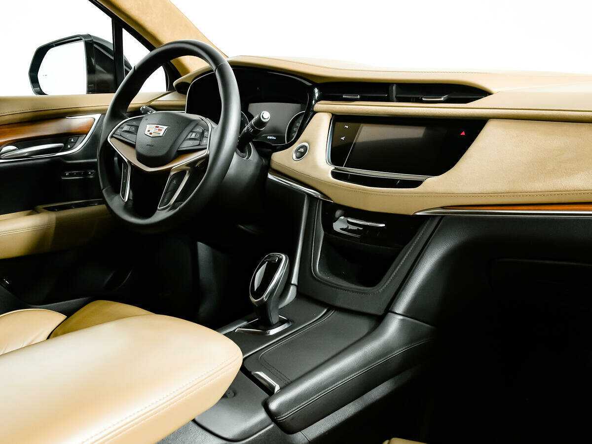 Б/У Кадиллак ИксТ5 2017 года. Фото: #8