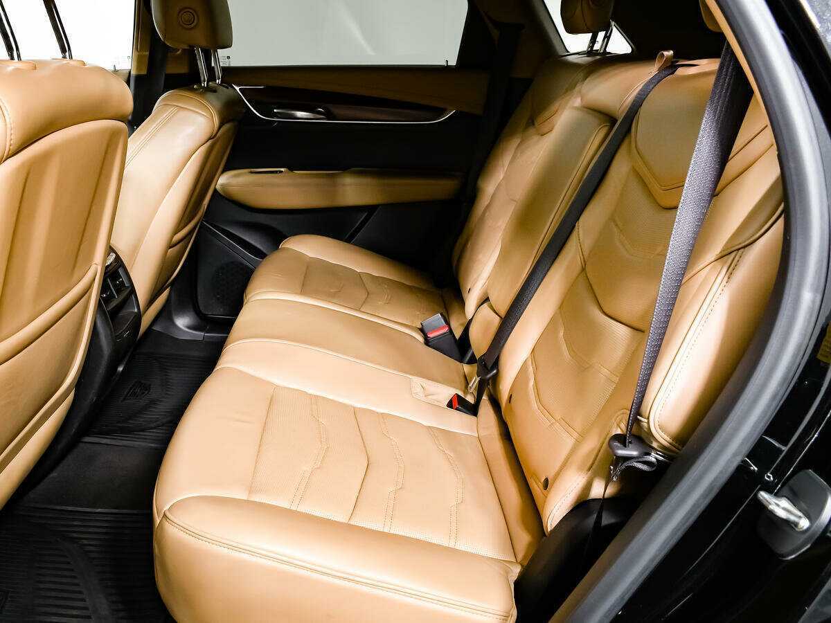 Б/У Кадиллак ИксТ5 2017 года. Фото: #11