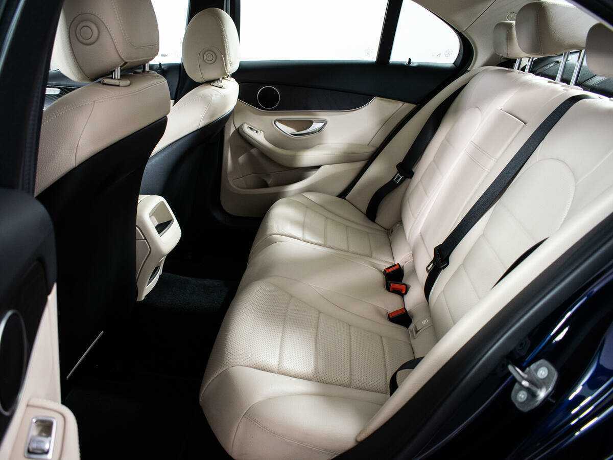 Б/У Мерседес-Бенц Ц-Класс 2020 года. Фото: #9