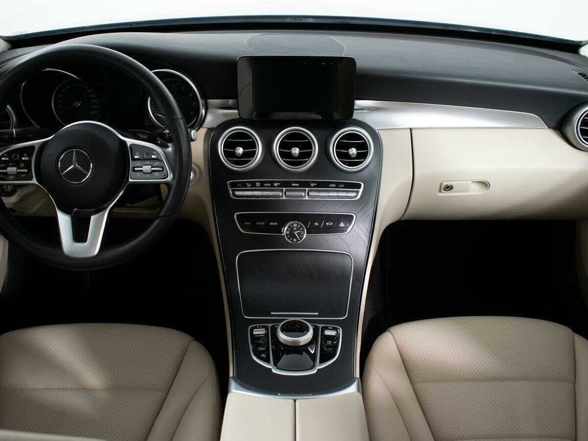 Б/У Мерседес-Бенц Ц-Класс 2020 года. Фото: #10