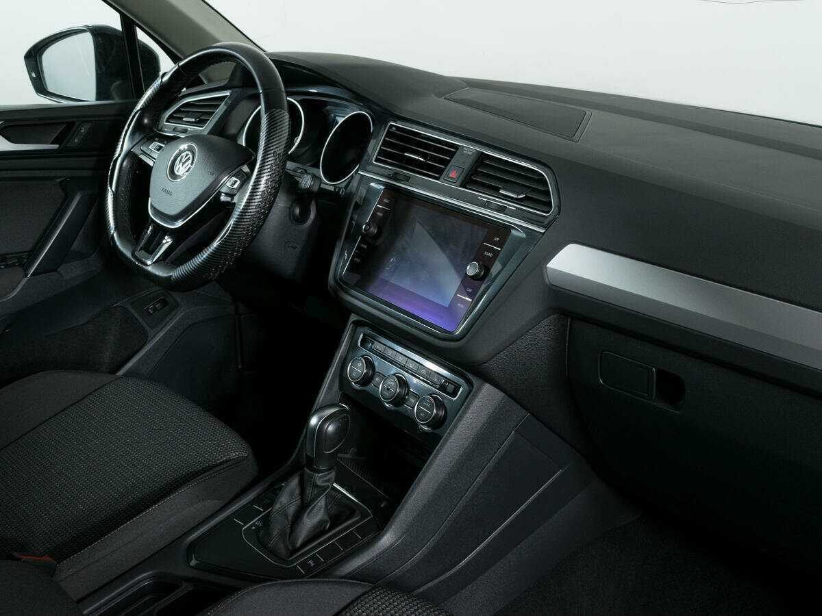 Б/У Фольксваген Тигуан 2020 года. Фото: #8