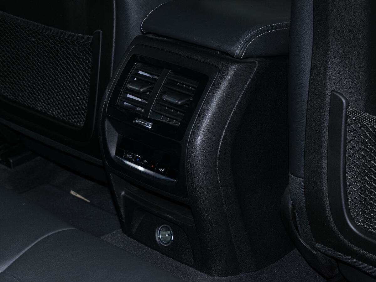 Б/У БМВ Икс4 2018 года. Фото: #9