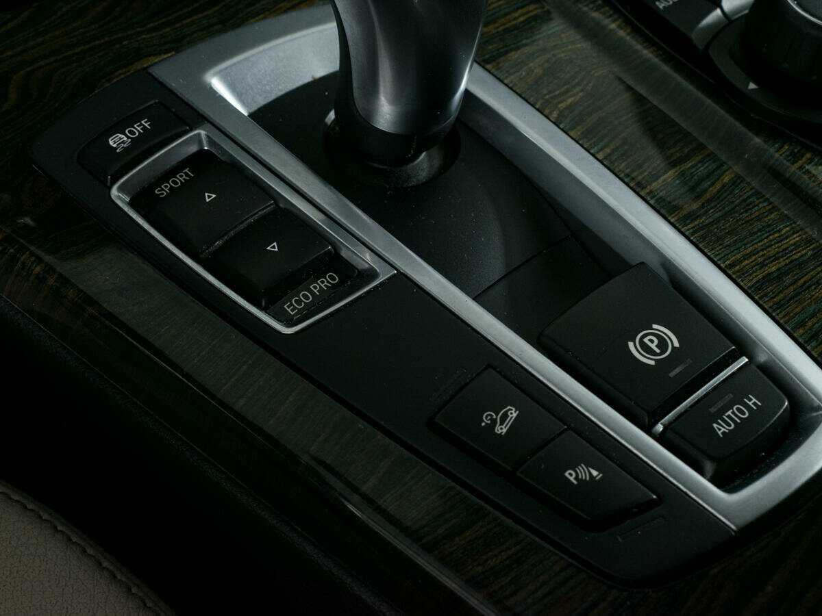 Б/У БМВ Икс3 2014 года. Фото: #19