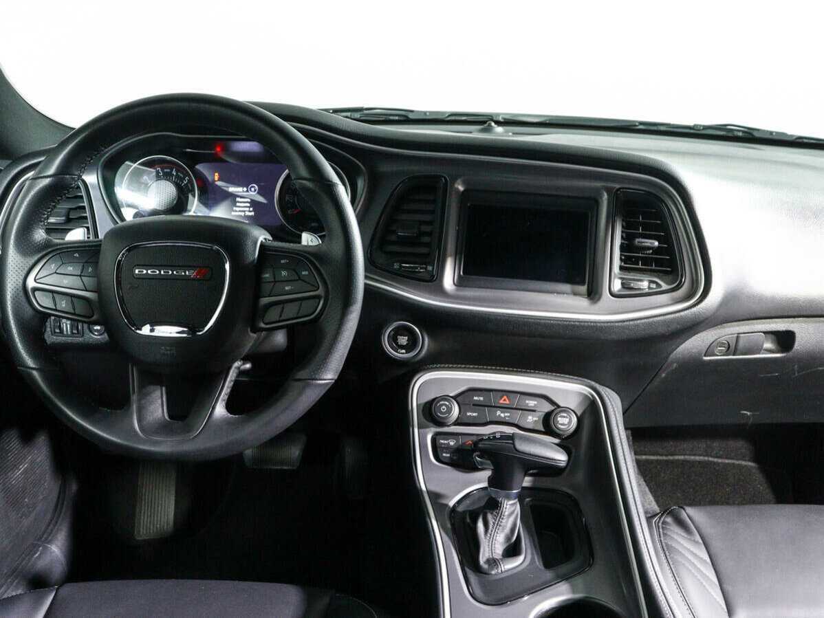 Б/У Додж Челленджер 2022 года. Фото: #10