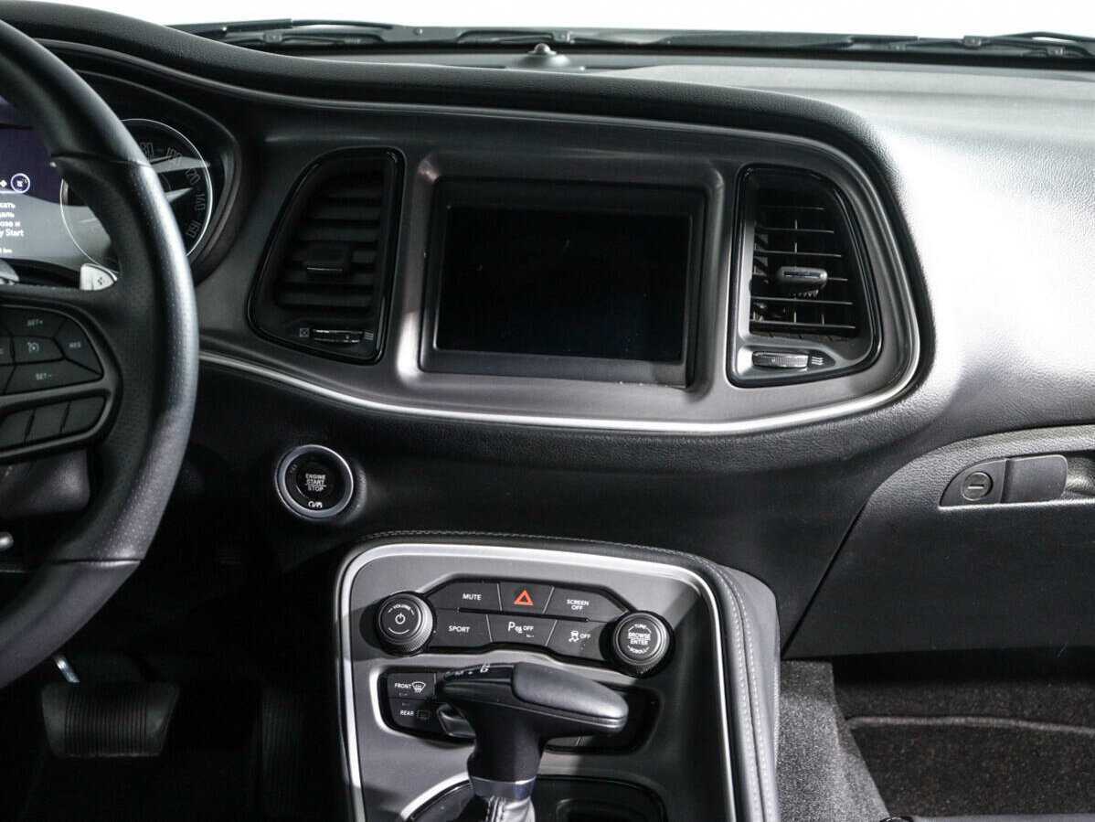 Б/У Додж Челленджер 2022 года. Фото: #11