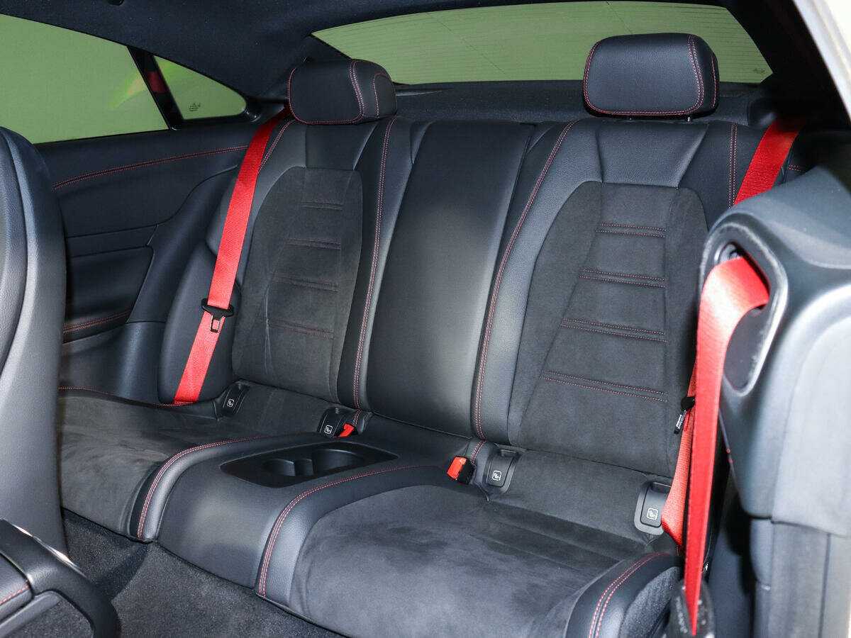 Б/У Мерседес-Бенц Е-Класс АМГ 2020 года. Фото: #7