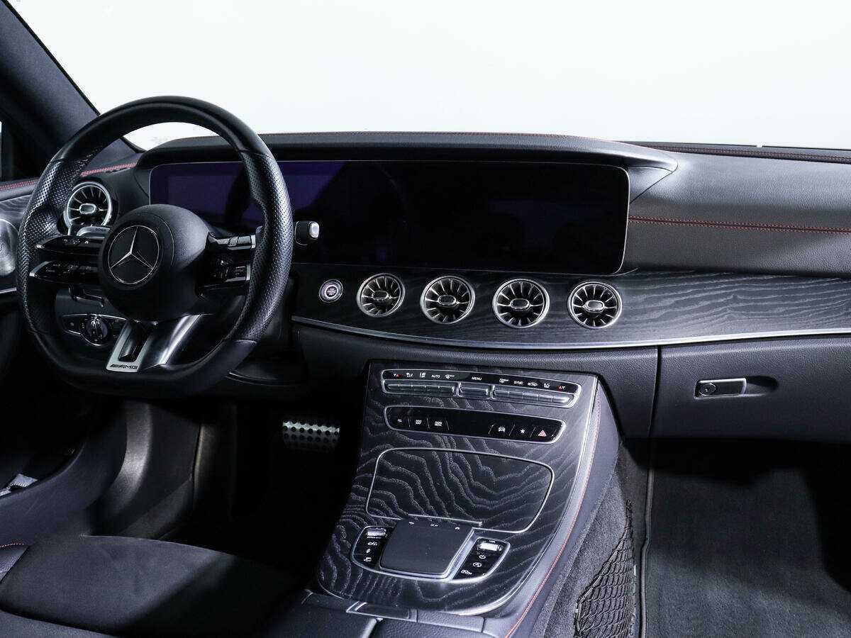 Б/У Мерседес-Бенц Е-Класс АМГ 2020 года. Фото: #9