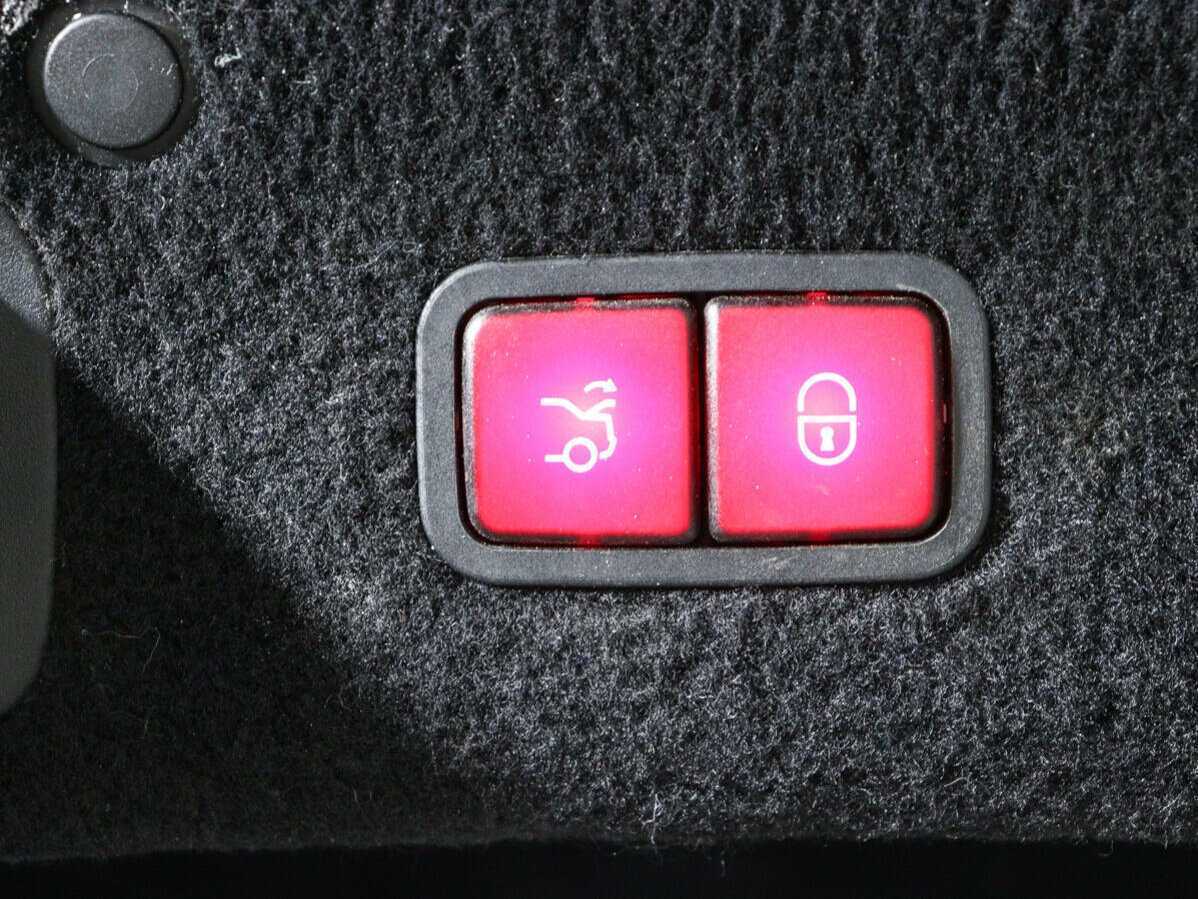 Б/У Мерседес-Бенц С-Класс 2014 года. Фото: #17