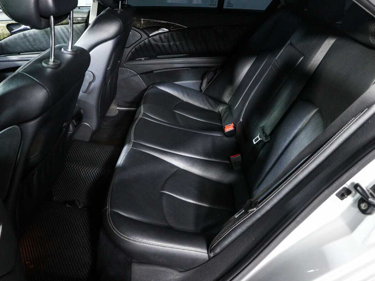 Б/У Мерседес-Бенц Е-Класс 2005 года. Фото: #8