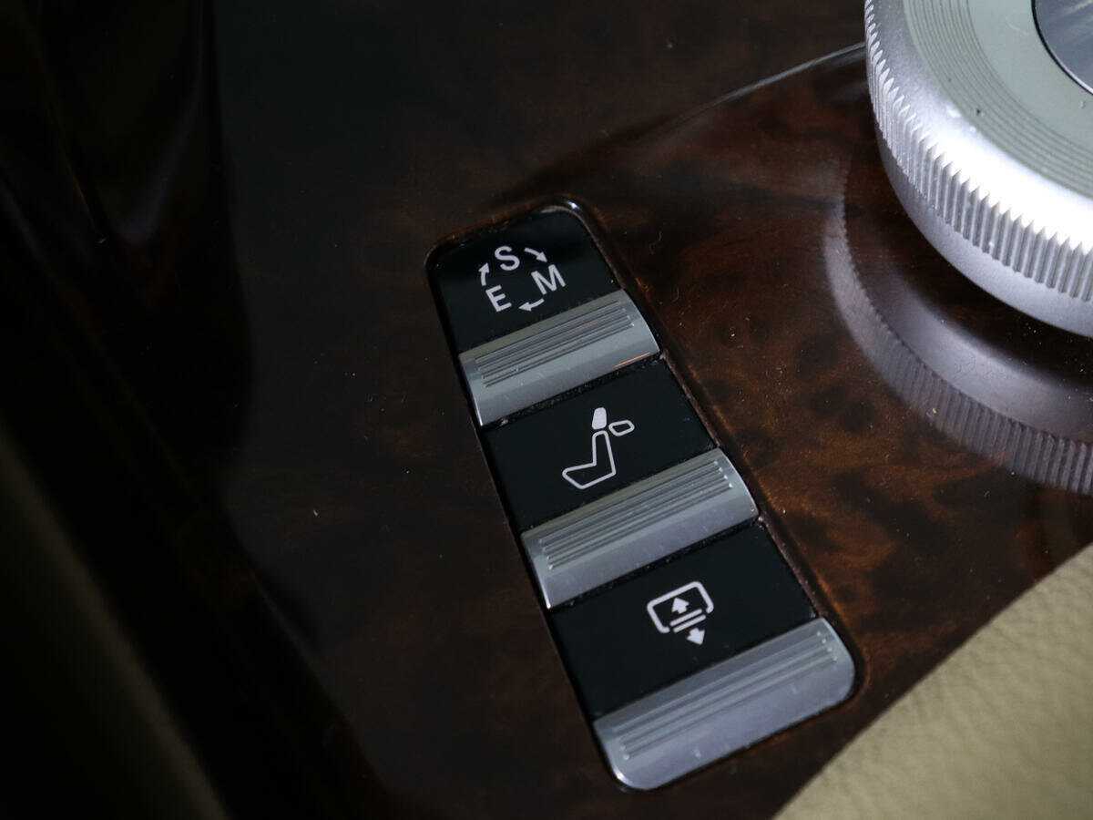 Б/У Мерседес-Бенц С-Класс 2011 года. Фото: #21