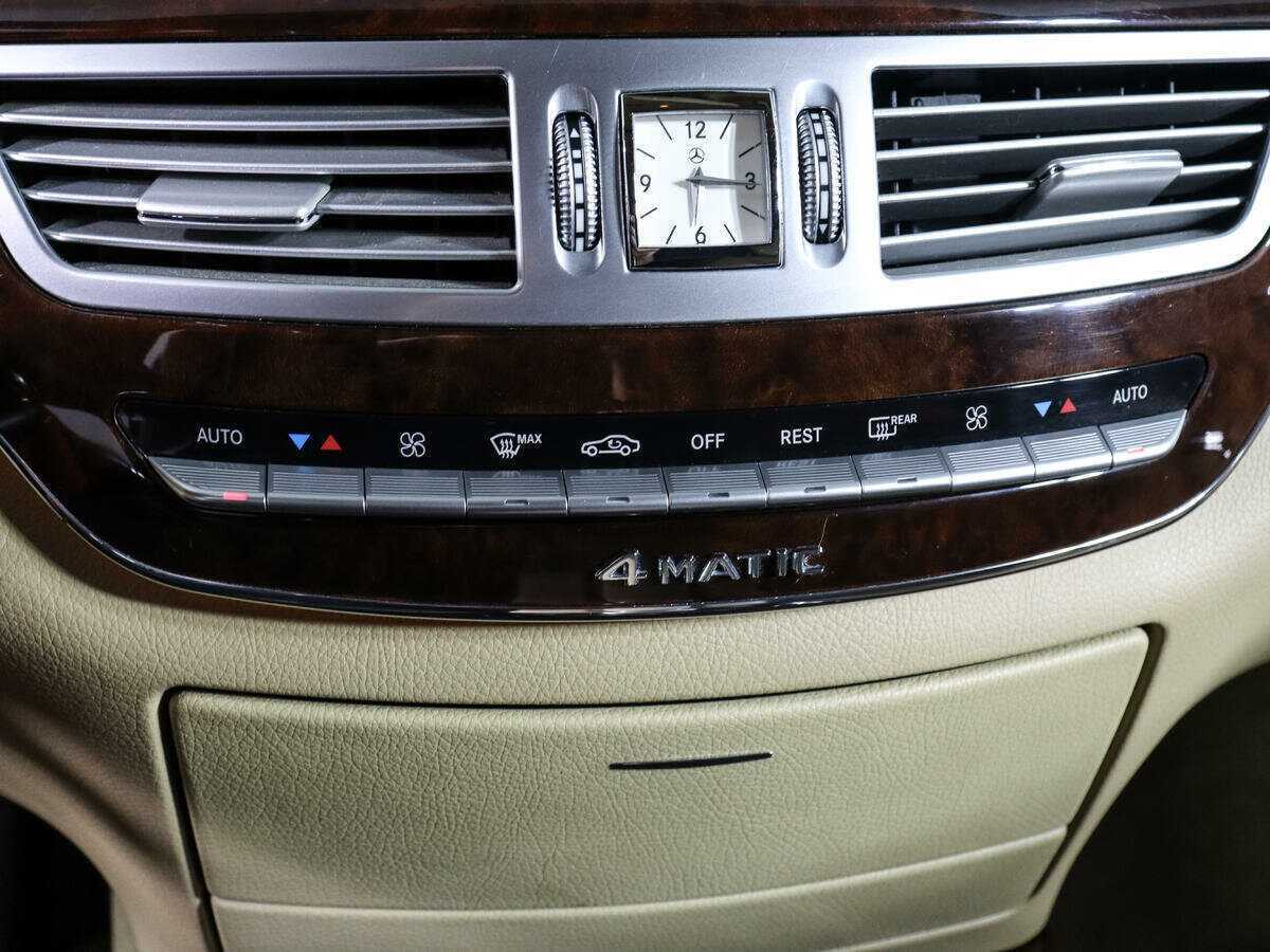 Б/У Мерседес-Бенц С-Класс 2011 года. Фото: #22