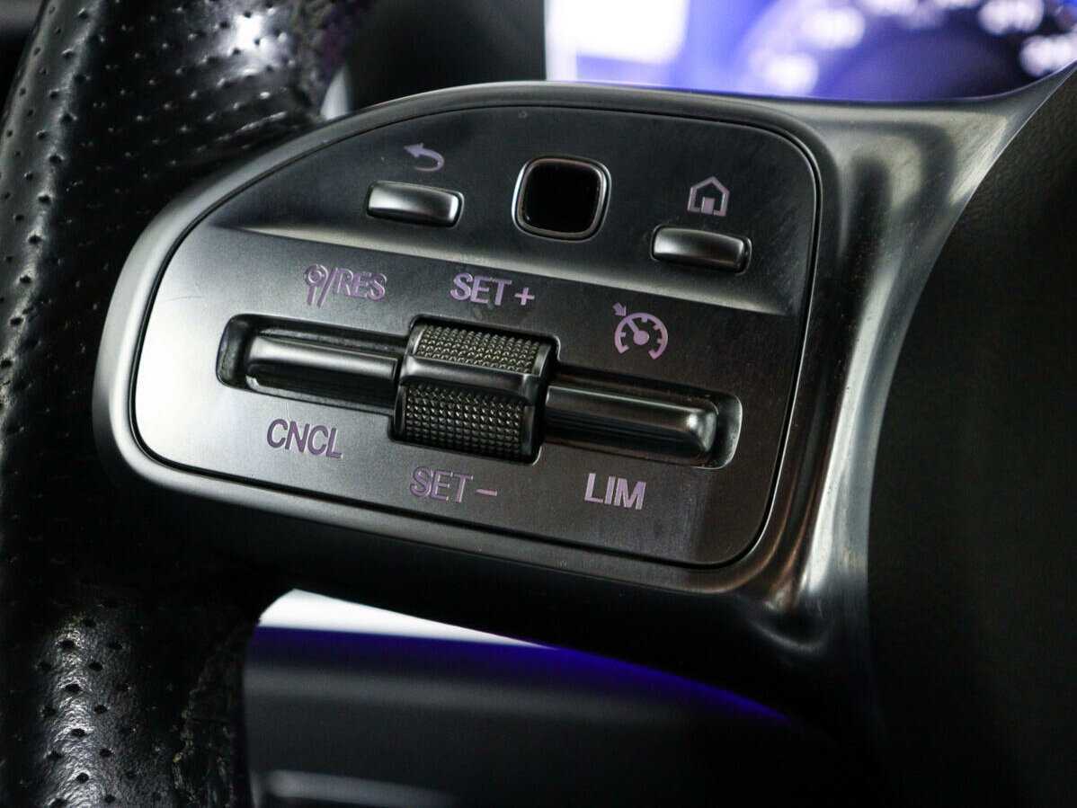 Б/У Мерседес-Бенц Е-Класс 2019 года. Фото: #21