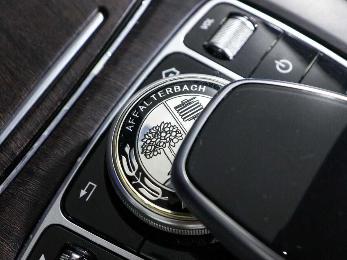 Б/У Мерседес-Бенц Е-Класс 2019 года. Фото: #22