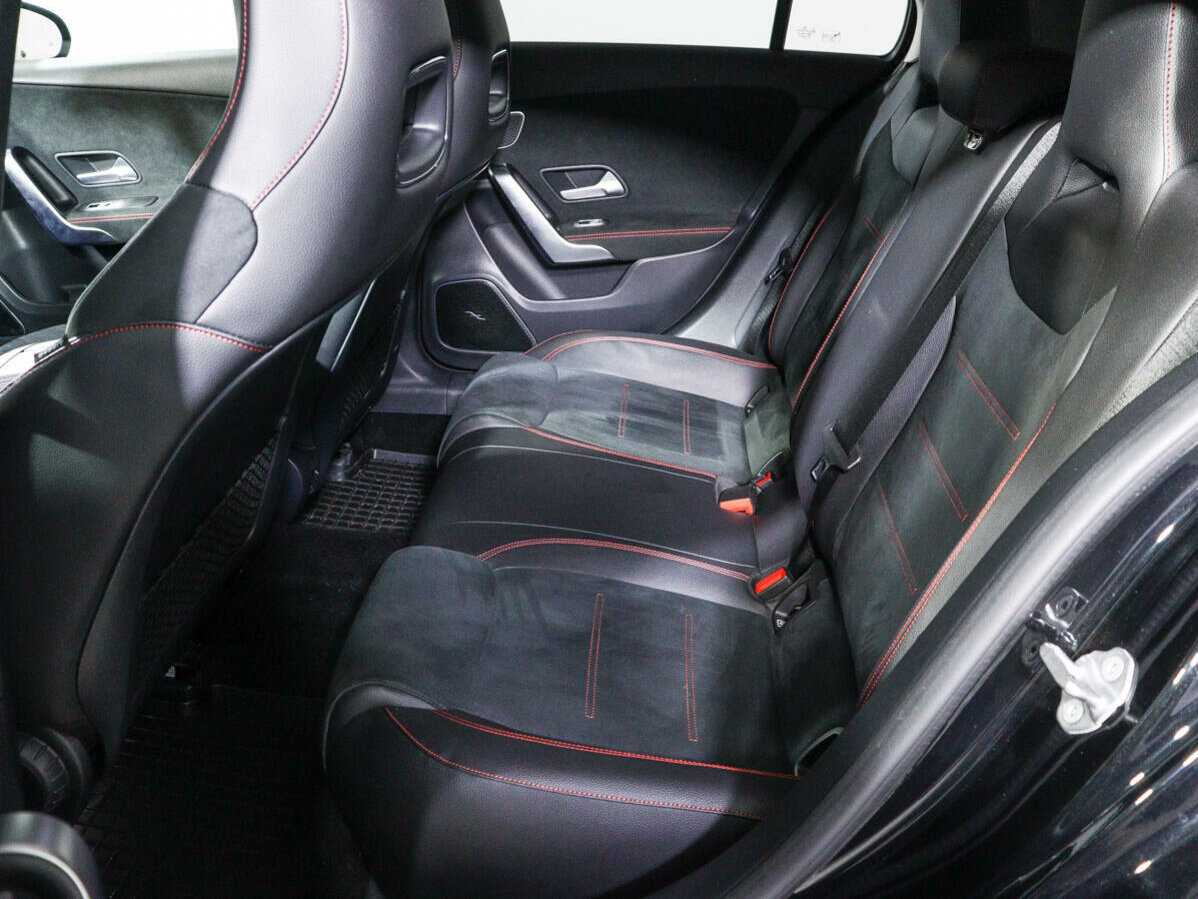 Б/У Мерседес-Бенц А-Класс 2019 года. Фото: #9