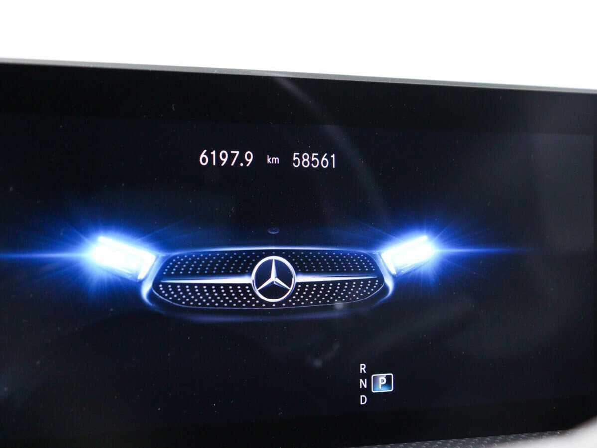 Б/У Мерседес-Бенц А-Класс 2019 года. Фото: #10