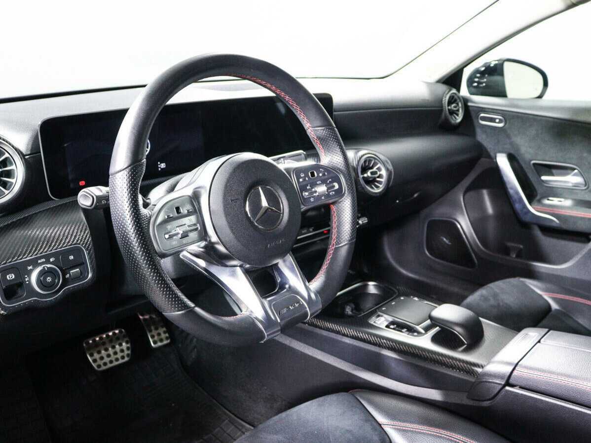 Б/У Мерседес-Бенц А-Класс 2019 года. Фото: #13