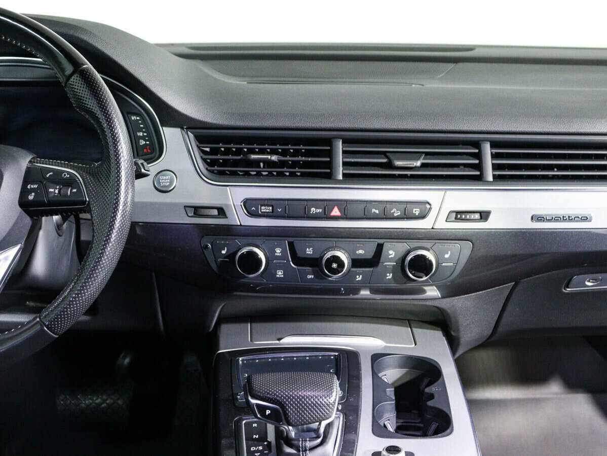 Б/У Ауди К7 2015 года. Фото: #9