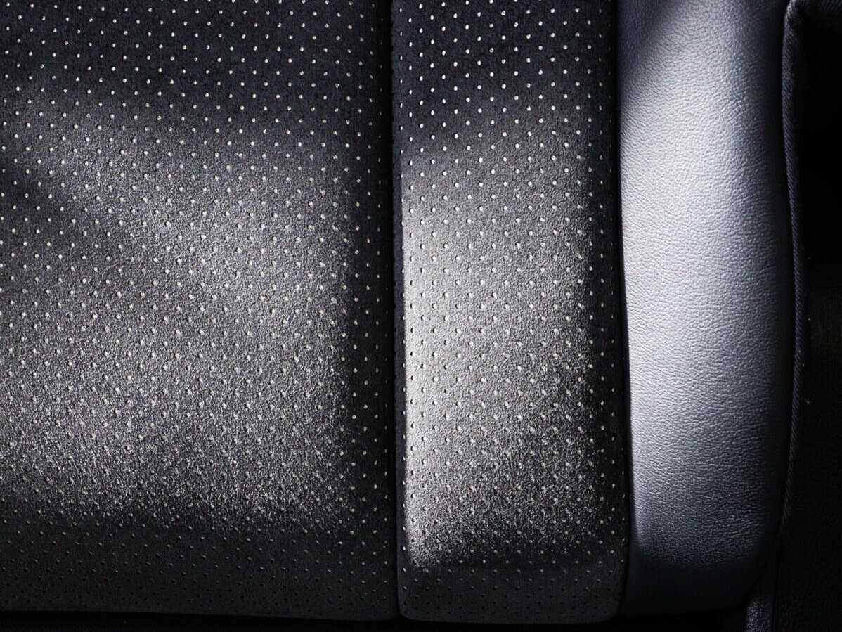 Б/У Ауди К7 2015 года. Фото: #12