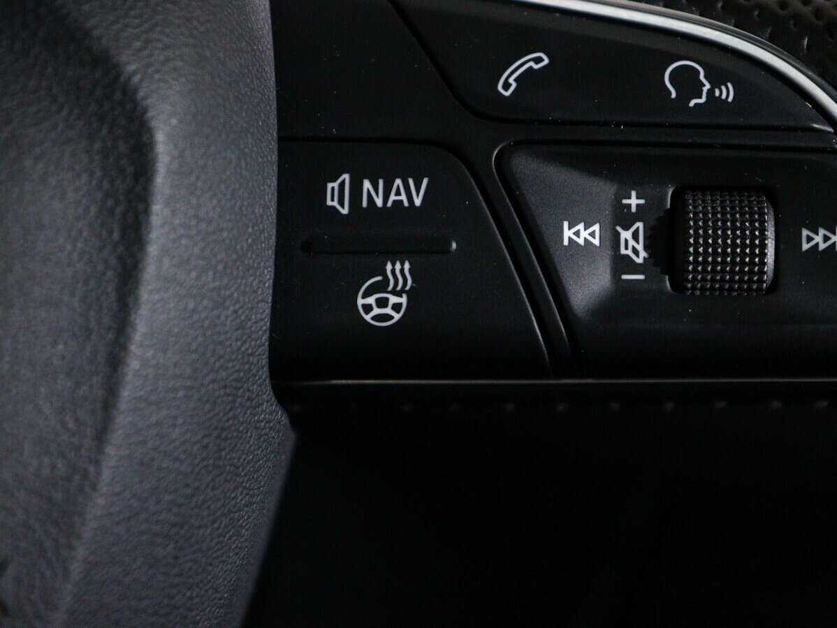 Б/У Ауди К7 2015 года. Фото: #22