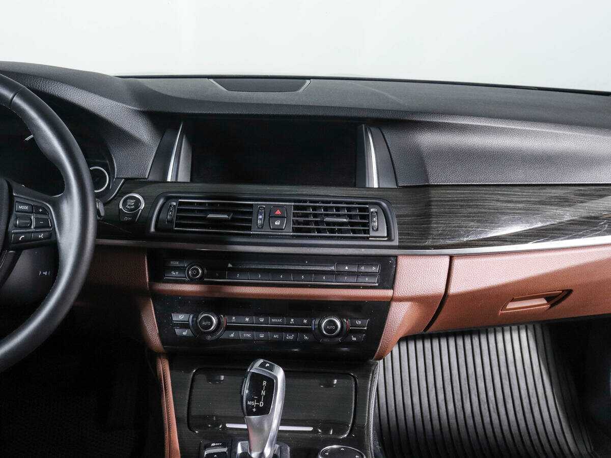 Б/У БМВ 5 серии 2016 года. Фото: #12