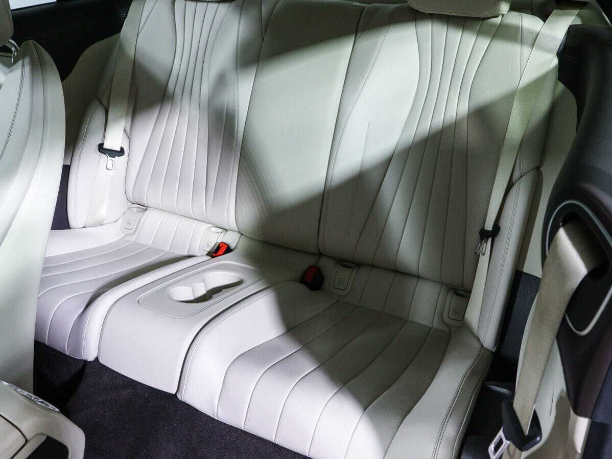 Б/У Мерседес-Бенц Е-Класс 2018 года. Фото: #9