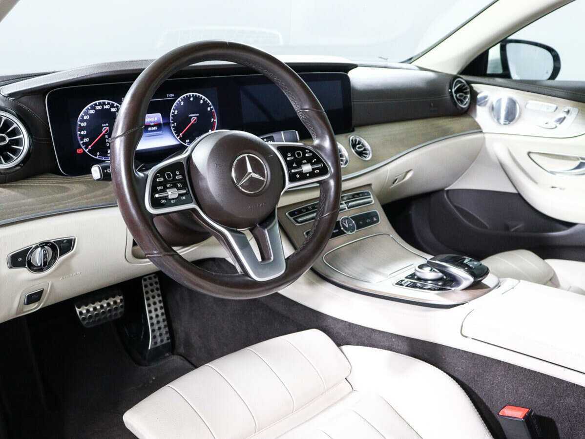 Б/У Мерседес-Бенц Е-Класс 2018 года. Фото: #13