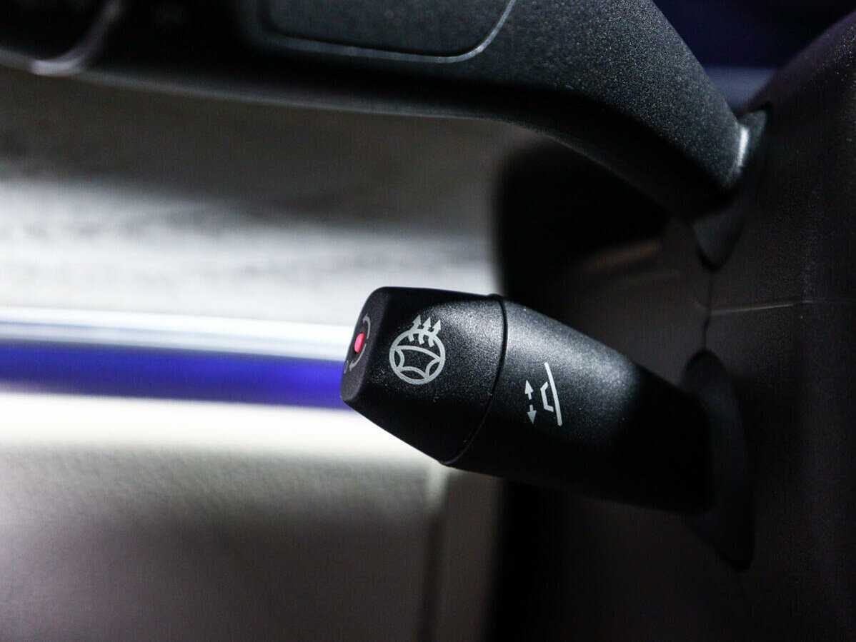 Б/У Мерседес-Бенц Е-Класс 2018 года. Фото: #32