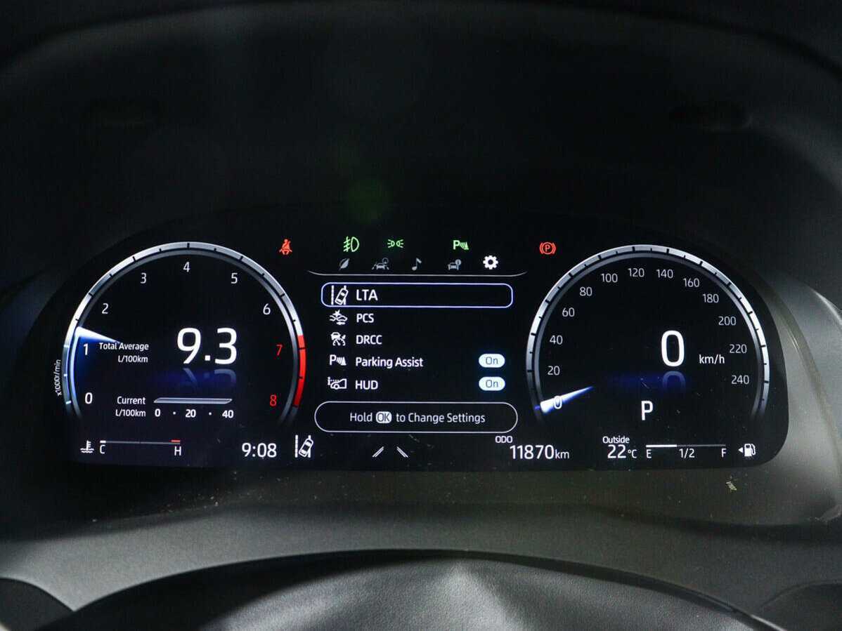 Б/У Тойота Камри 2023 года. Фото: #8