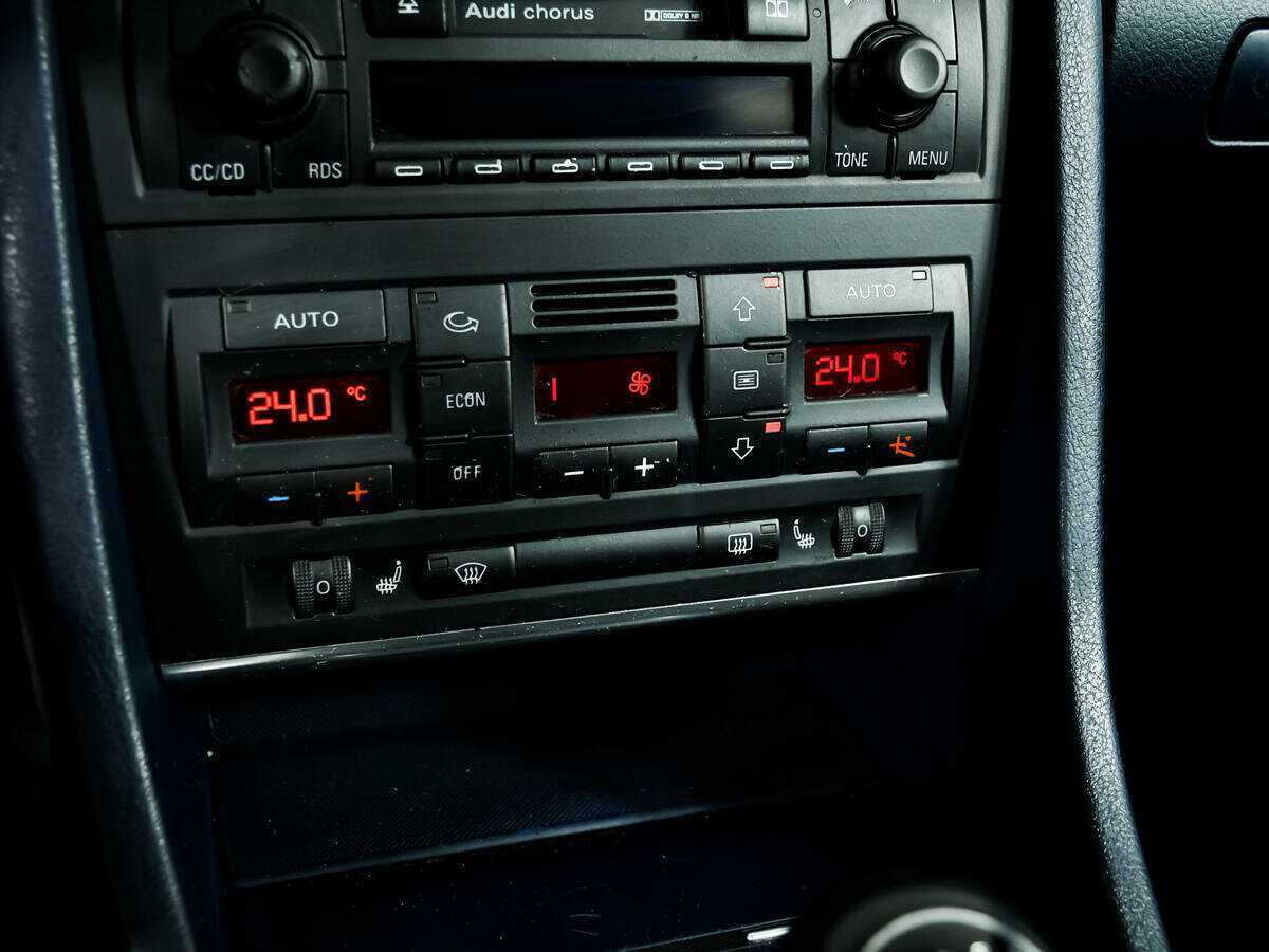 Б/У Ауди А4 2002 года. Фото: #13