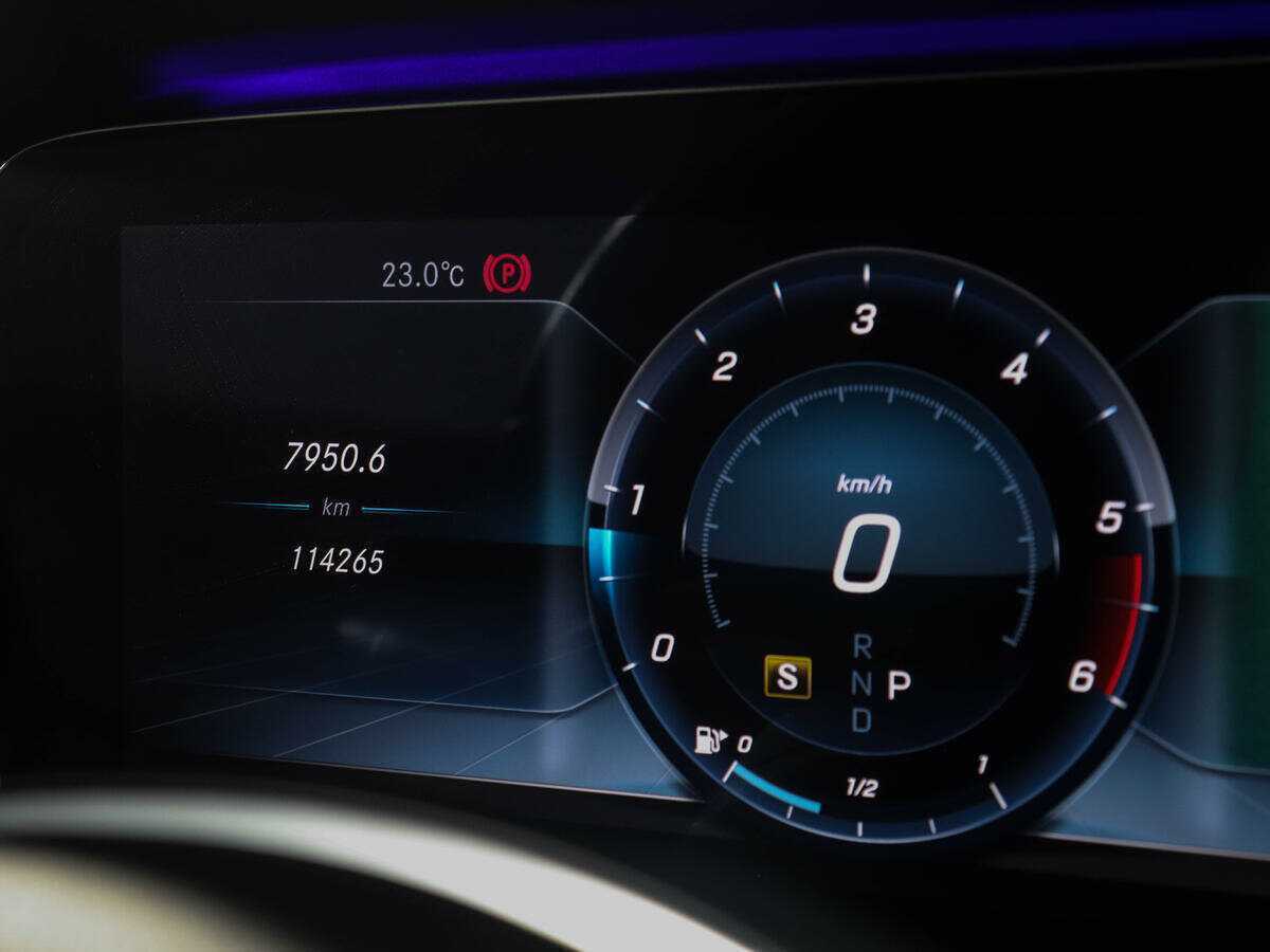 Б/У Мерседес-Бенц Е-Класс 2018 года. Фото: #8