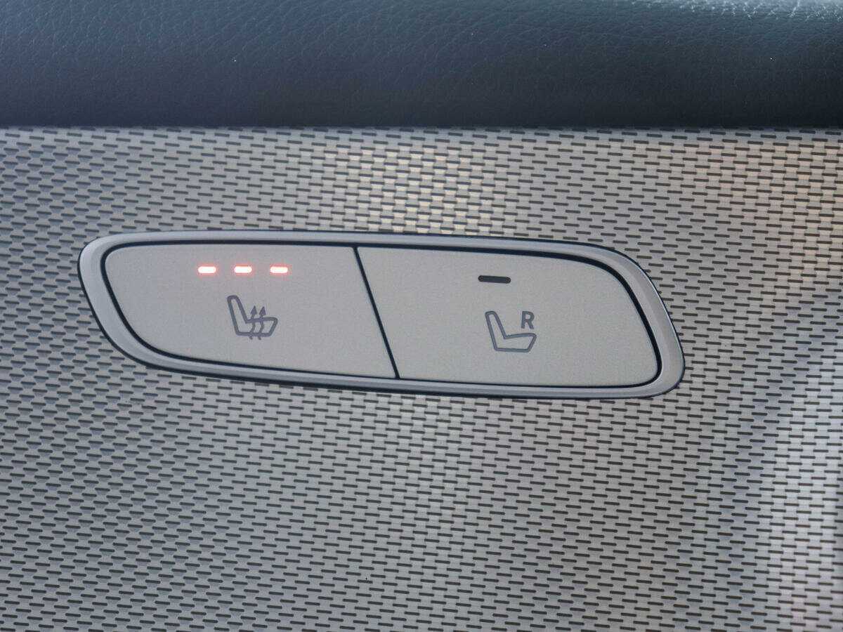 Б/У Мерседес-Бенц Е-Класс 2018 года. Фото: #13