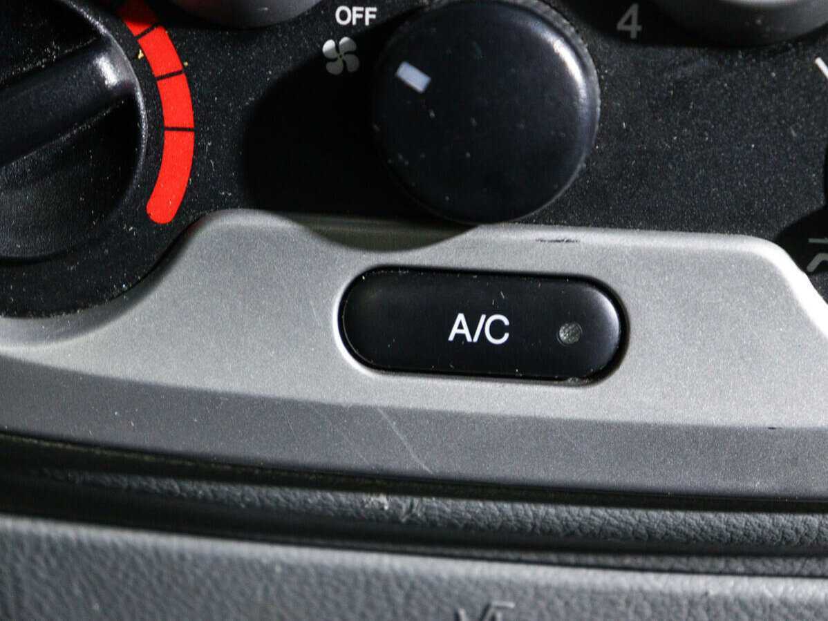 Б/У Шевроле Авео 2005 года. Фото: #14