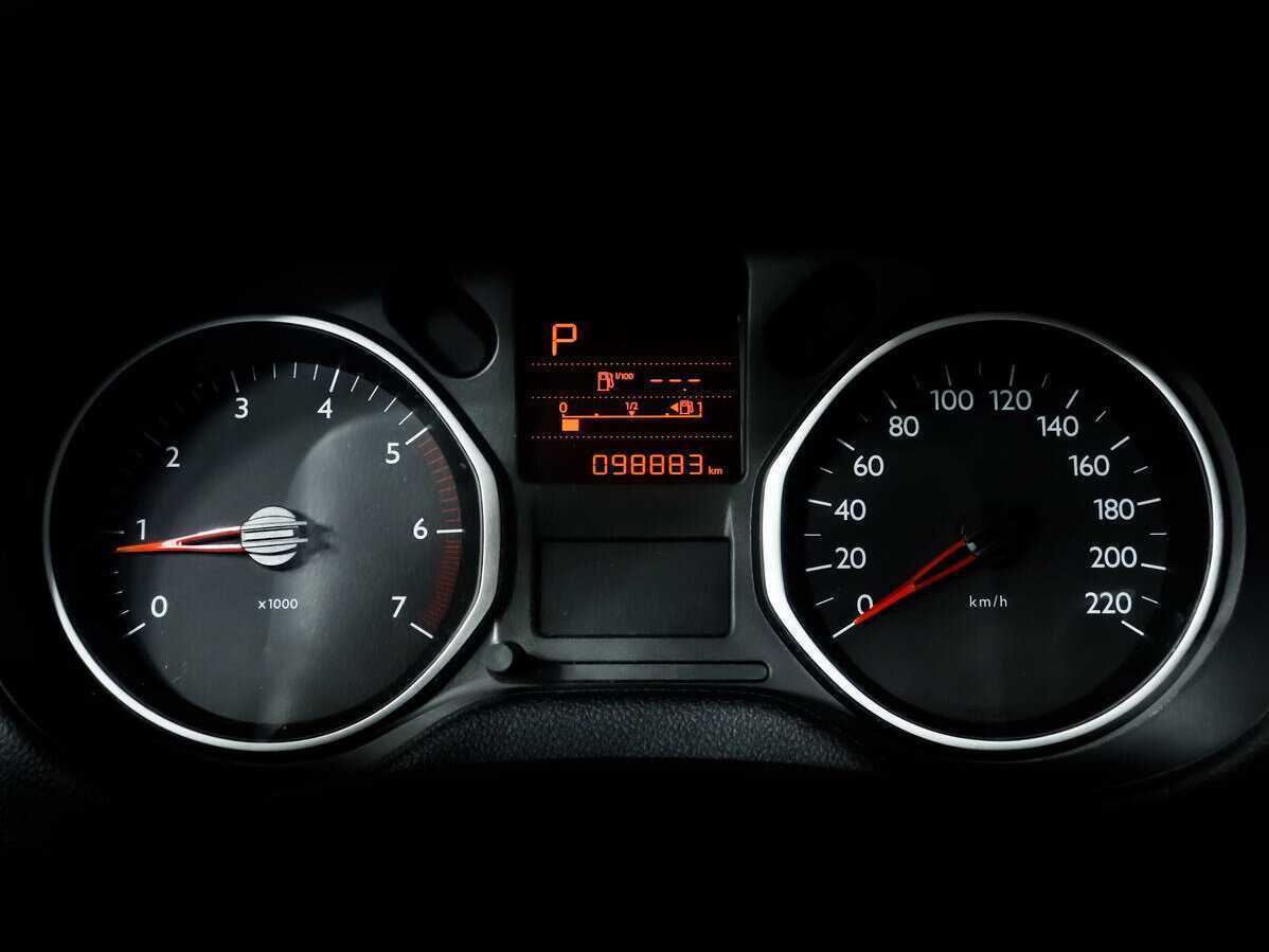 Б/У Ситроен Ц-Элисс 2013 года. Фото: #9