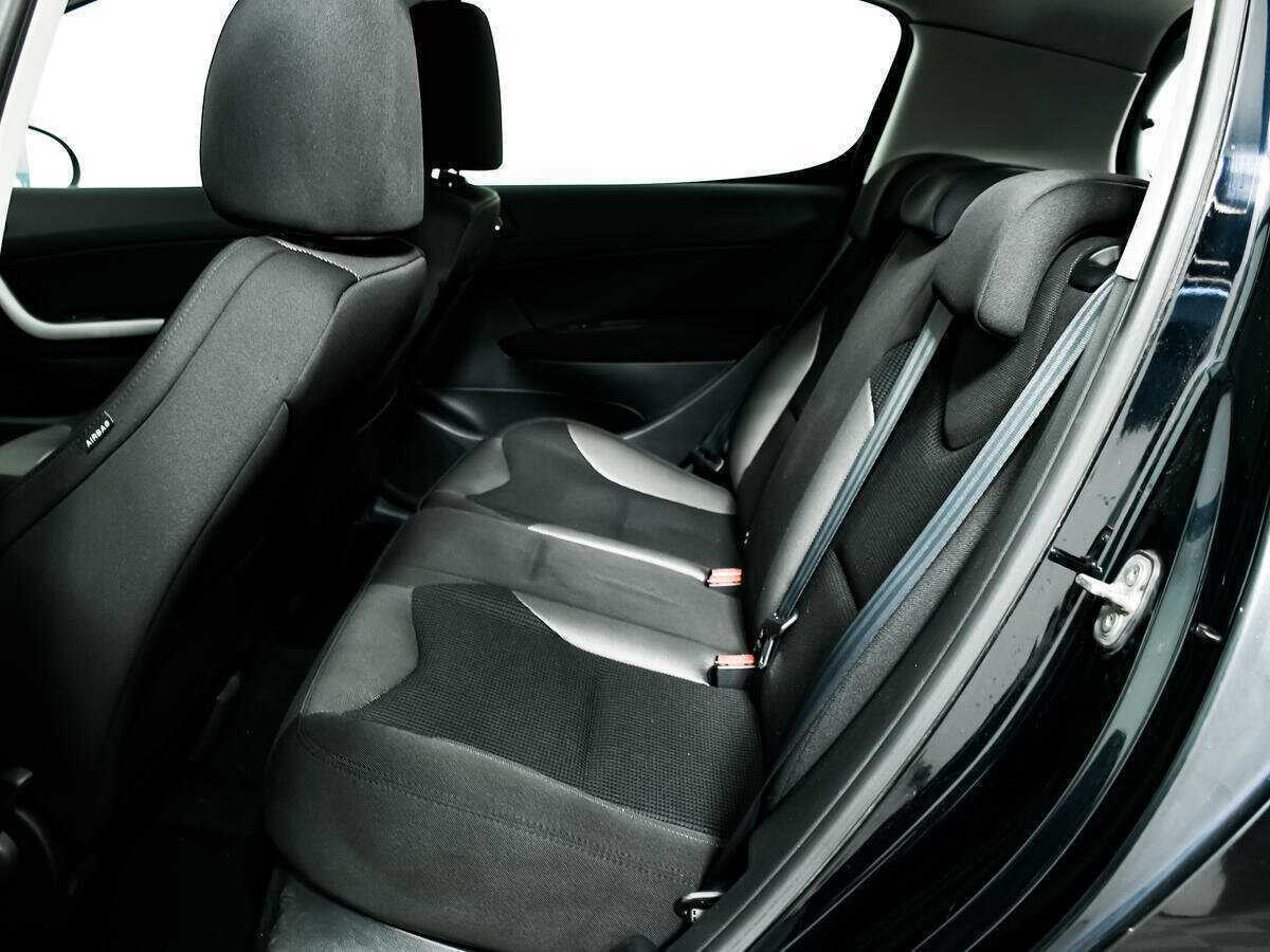 Б/У Пежо 308 2010 года. Фото: #11