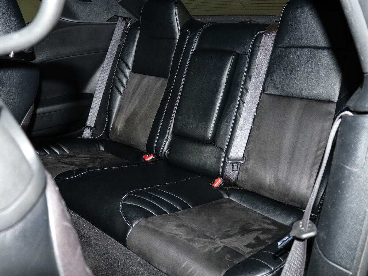 Б/У Додж Челленджер 2019 года. Фото: #9