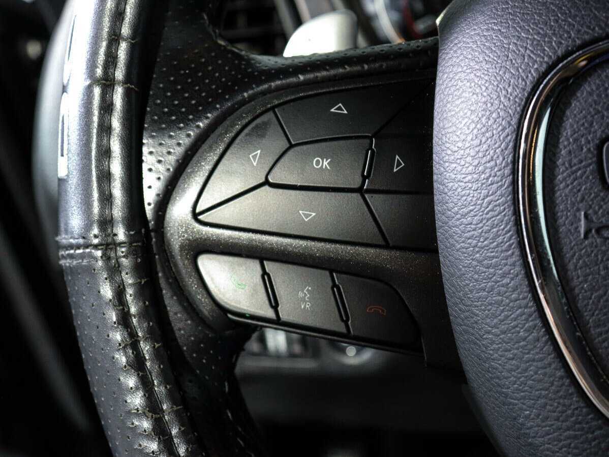 Б/У Додж Челленджер 2019 года. Фото: #19