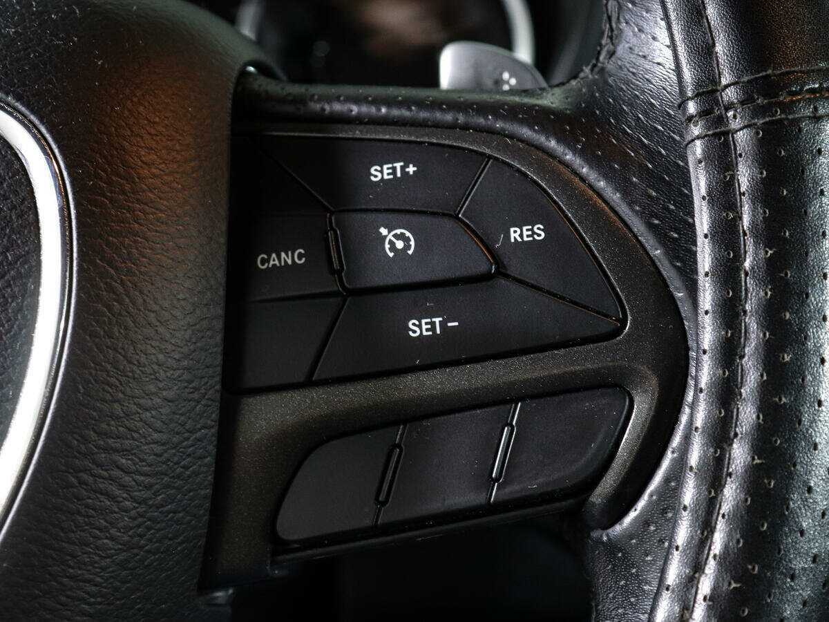 Б/У Додж Челленджер 2019 года. Фото: #20