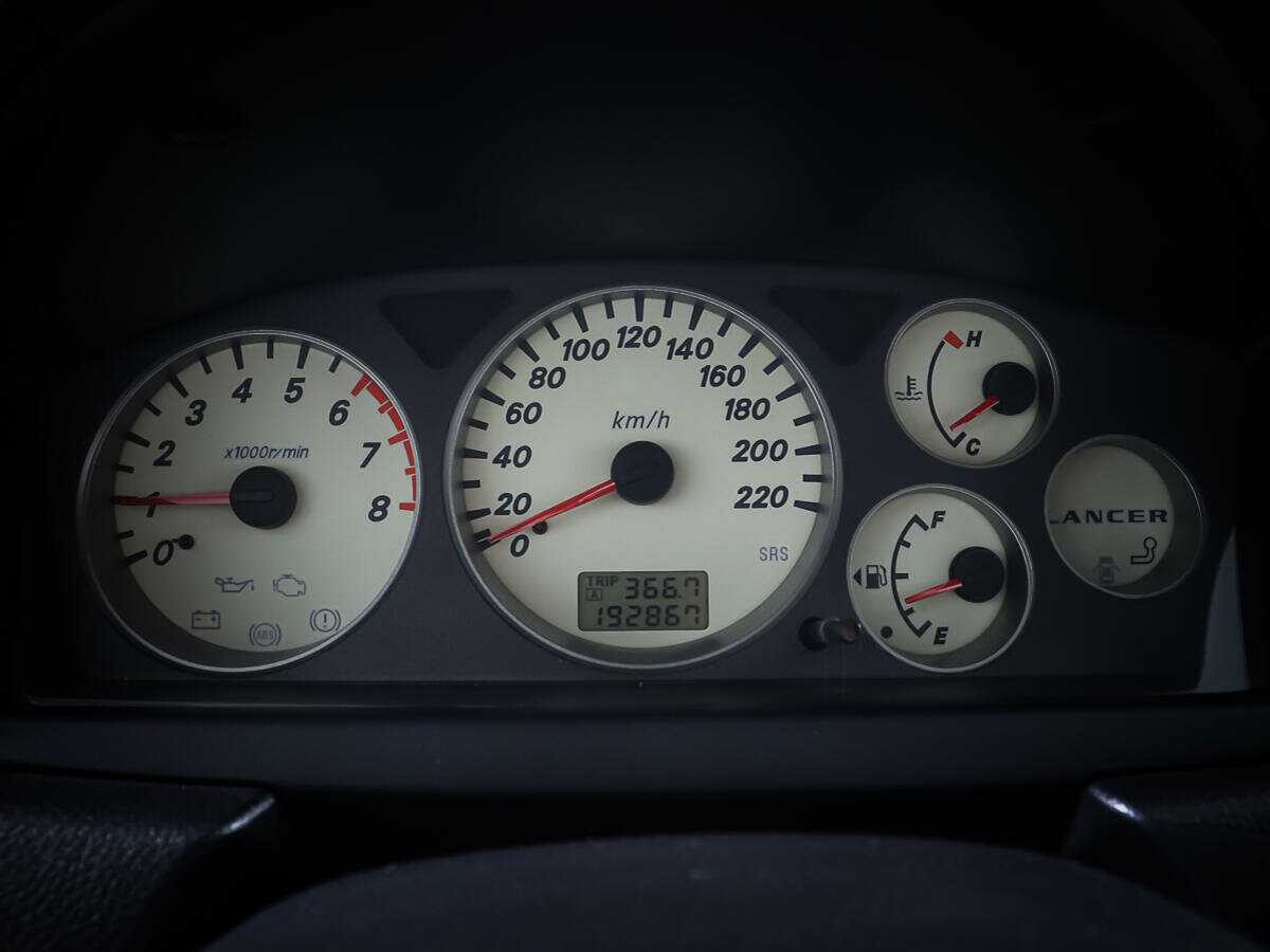 Б/У Митсубиши Лансер 2005 года. Фото: #13