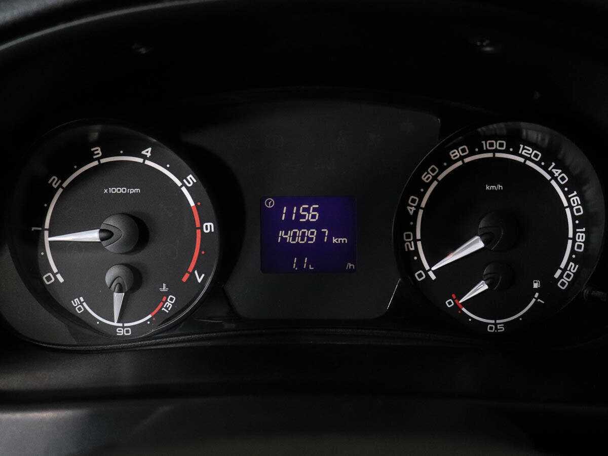 Б/У Лада (ВАЗ) Приора 2017 года. Фото: #8