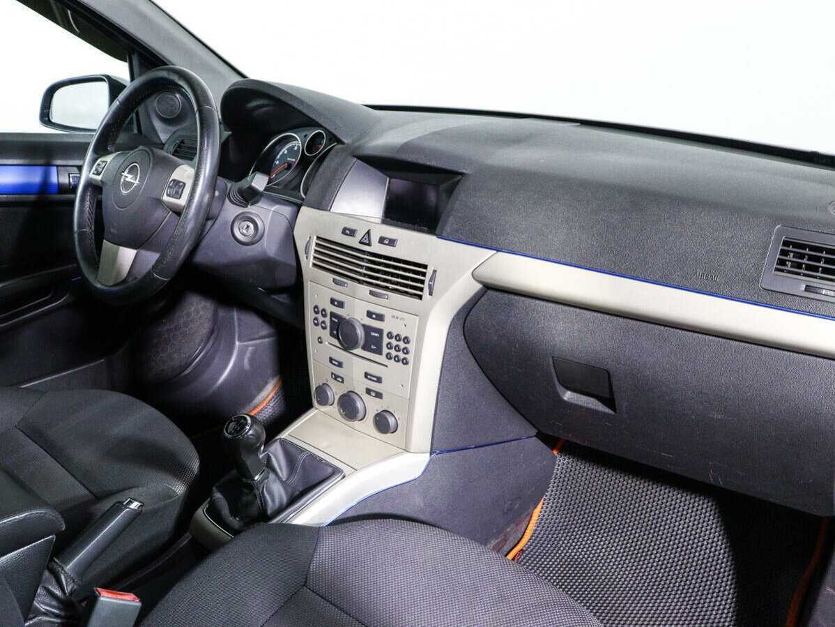 Б/У Опель Астра 2008 года. Фото: #6