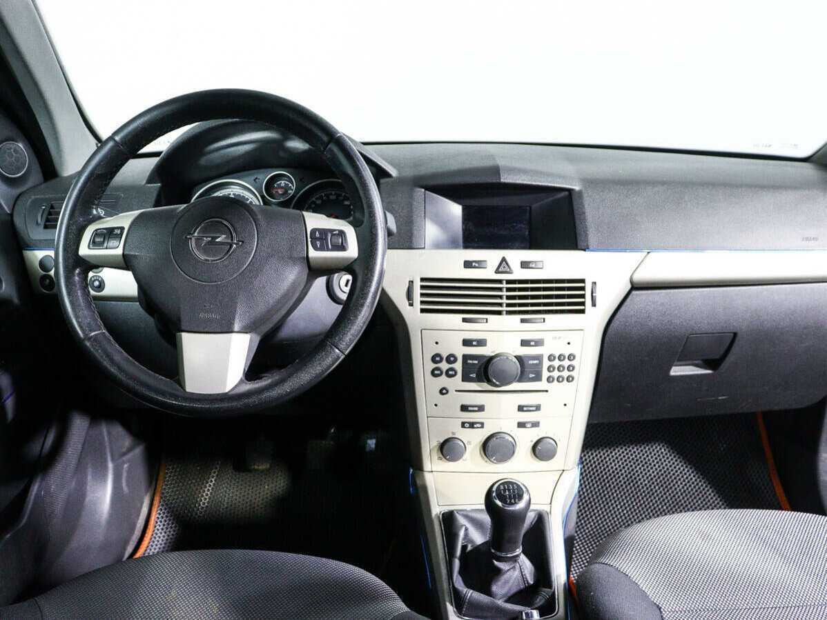 Б/У Опель Астра 2008 года. Фото: #9