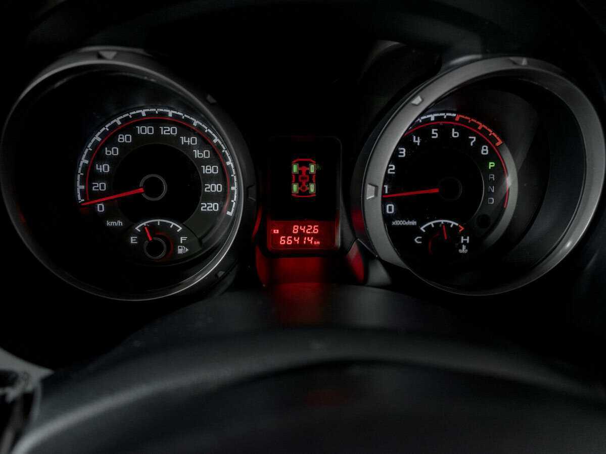 Б/У Митсубиши Паджеро 2021 года. Фото: #10