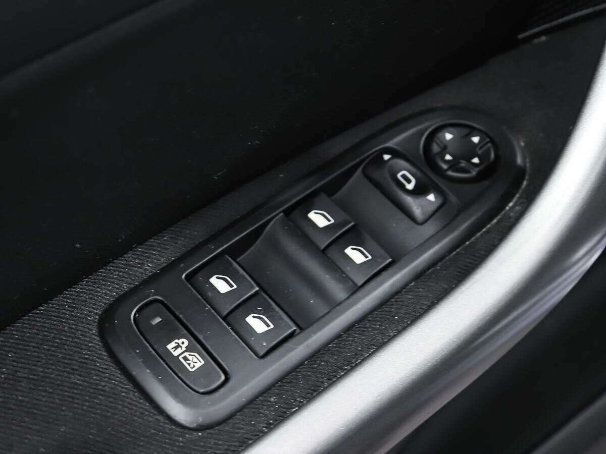 Б/У Пежо 308 2008 года. Фото: #10