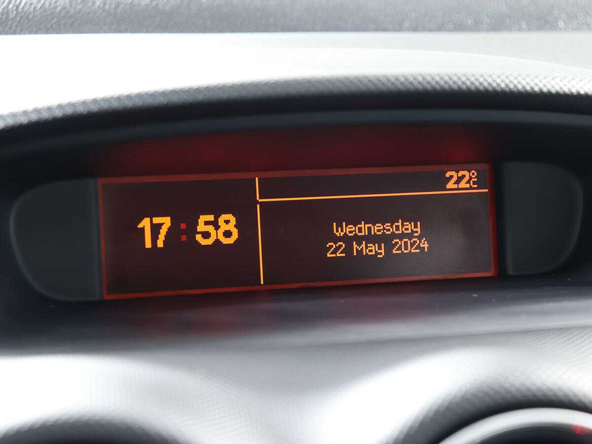 Б/У Пежо 308 2008 года. Фото: #13