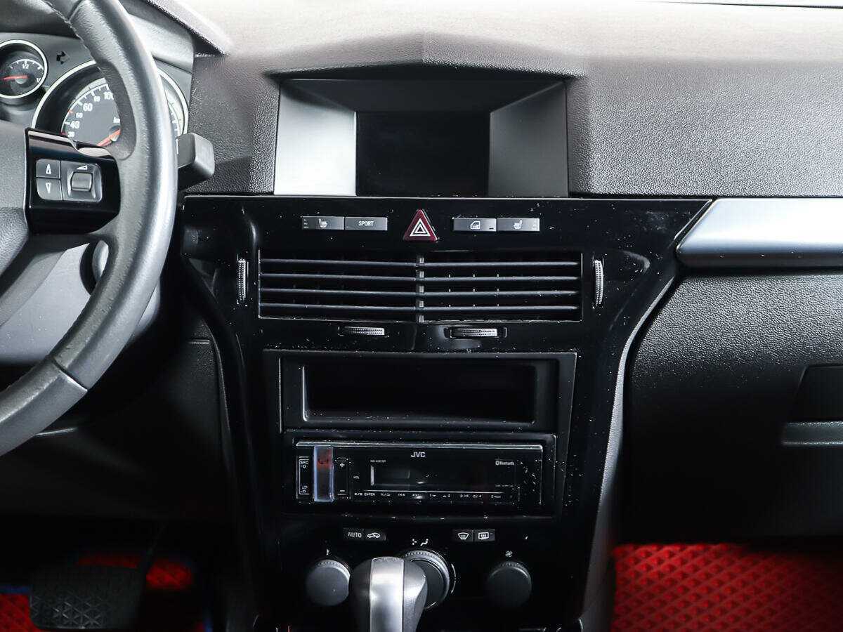 Б/У Опель Астра 2010 года. Фото: #10