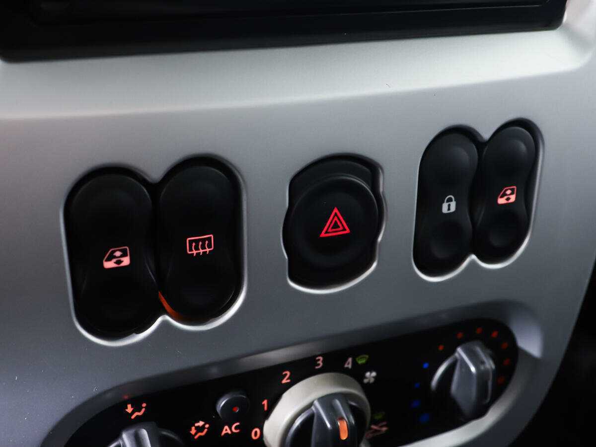 Б/У Рено Сандеро 2011 года. Фото: #16