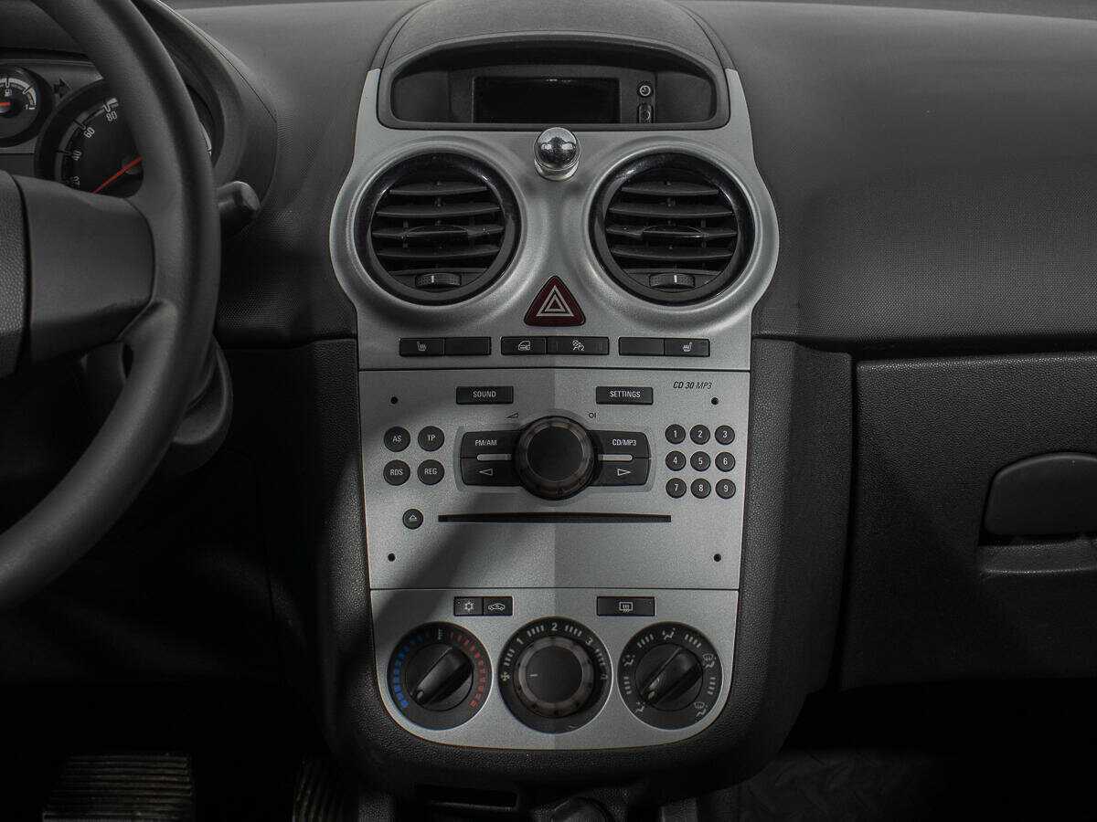 Б/У Опель Корса 2012 года. Фото: #13