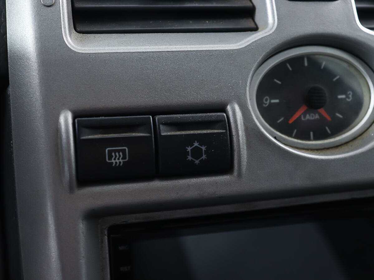 Б/У Лада (ВАЗ) Приора 2010 года. Фото: #9