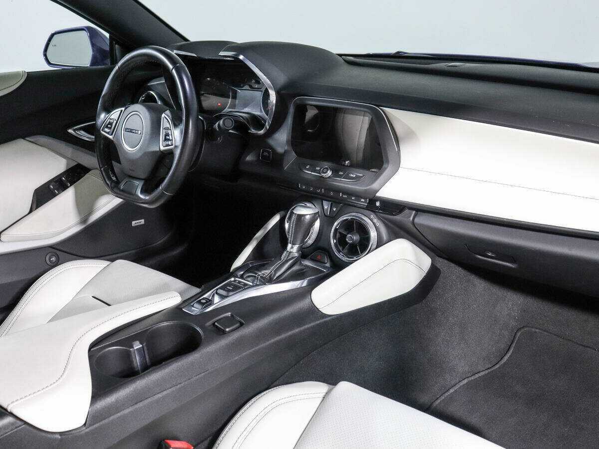 Б/У Шевроле Камаро 2020 года. Фото: #6